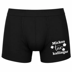 Svarta boxerkalsonger med personligt namntryck – turkallingar med valfritt namn.